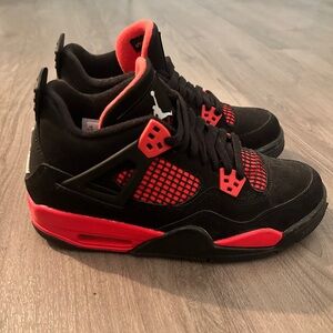 Air Jordan 4 Retro 'Red Thunder' ❤️